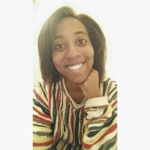 Meet your Posher, Adria